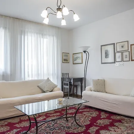 بيت ضيافة Carducci Affittacamere *